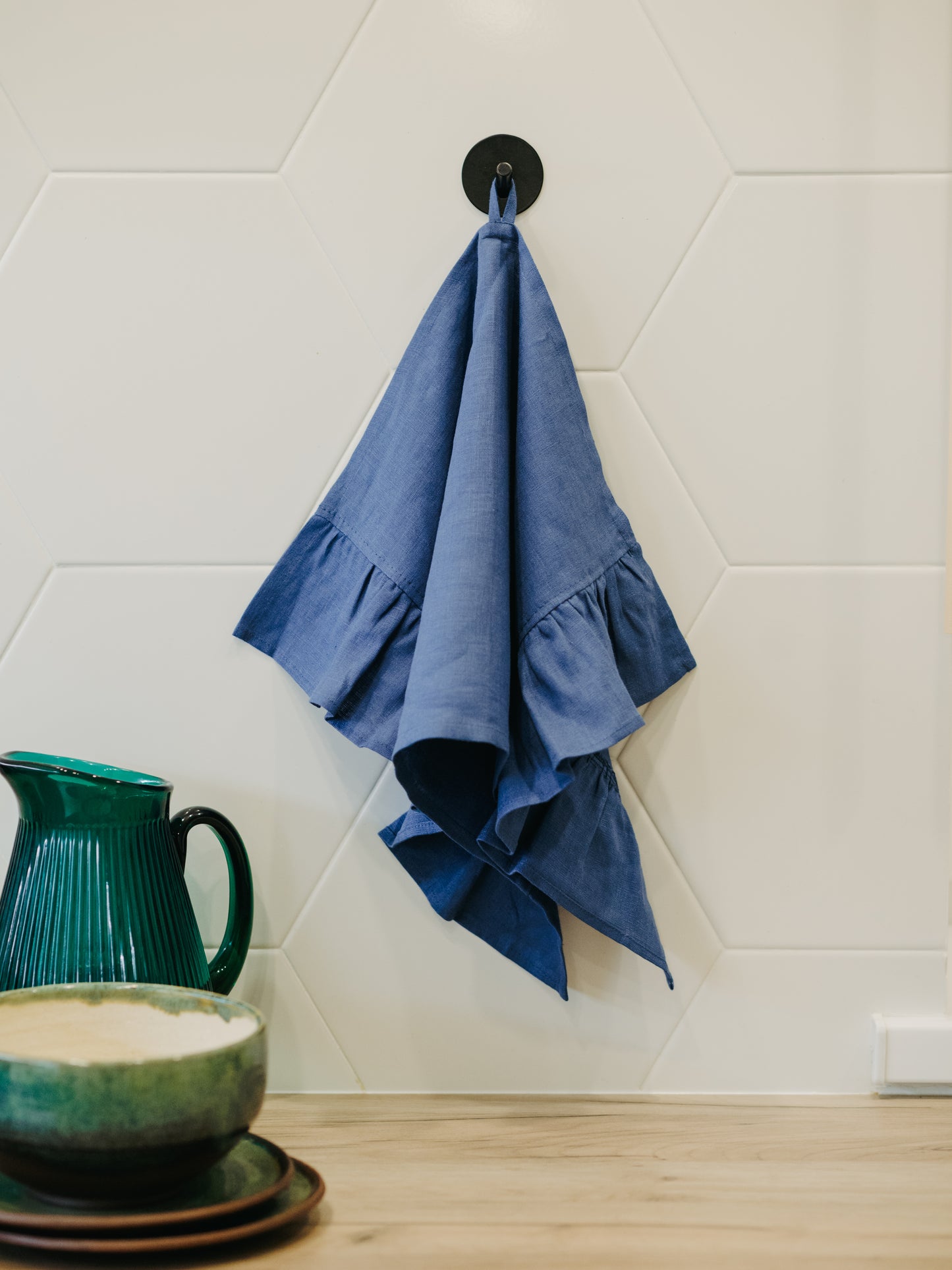 Kitchen towel made of linen GREY with ruffles