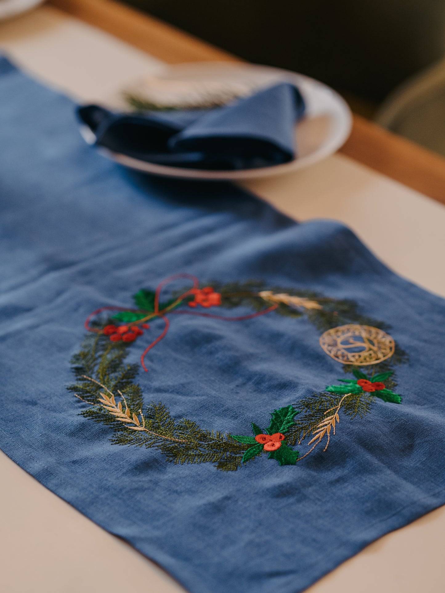 Linen runner, table runner with embroidery Christmas and New Year GREEN, 35x150 cm