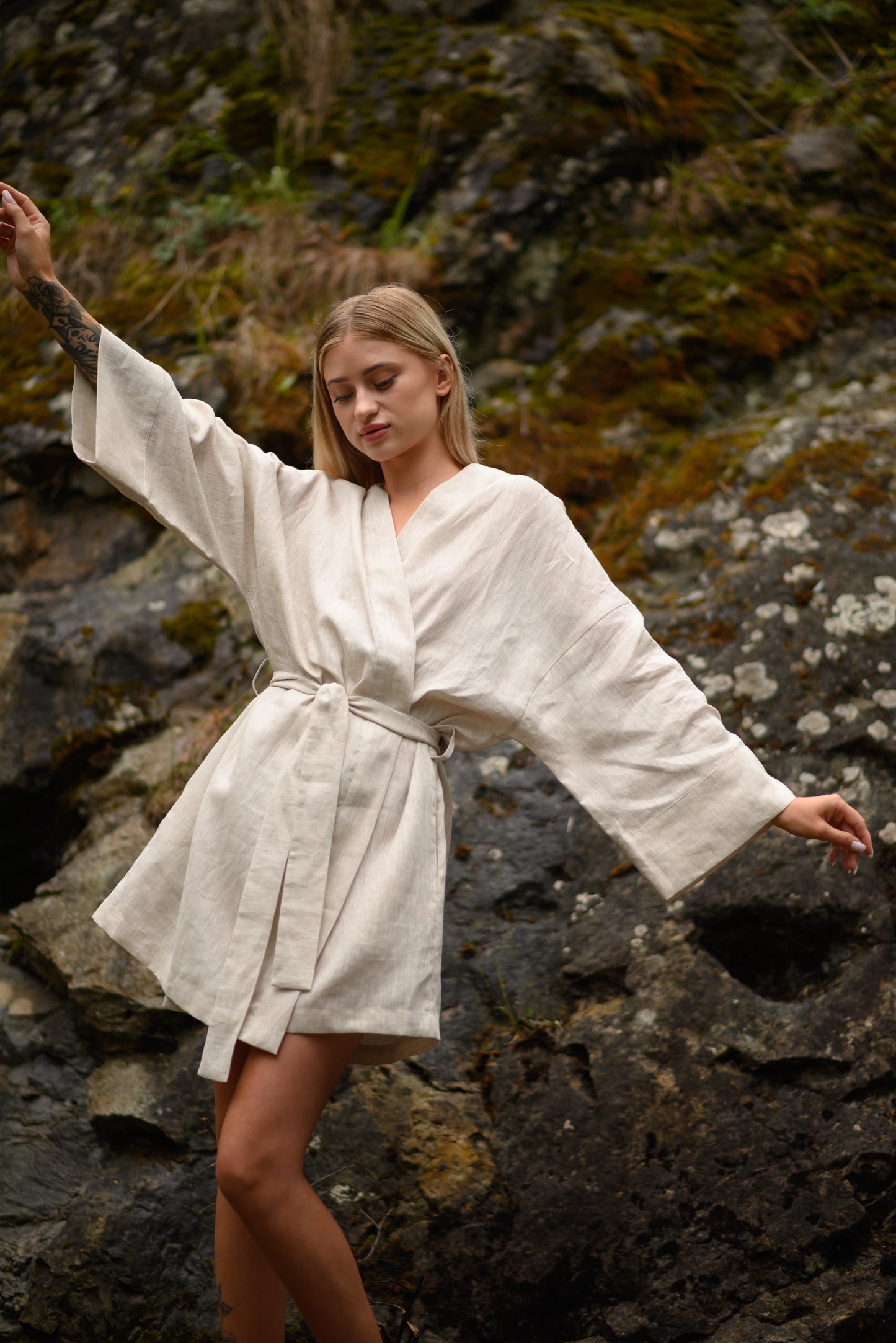 Women's cropped kimono dress in natural linen 100% light grey linen