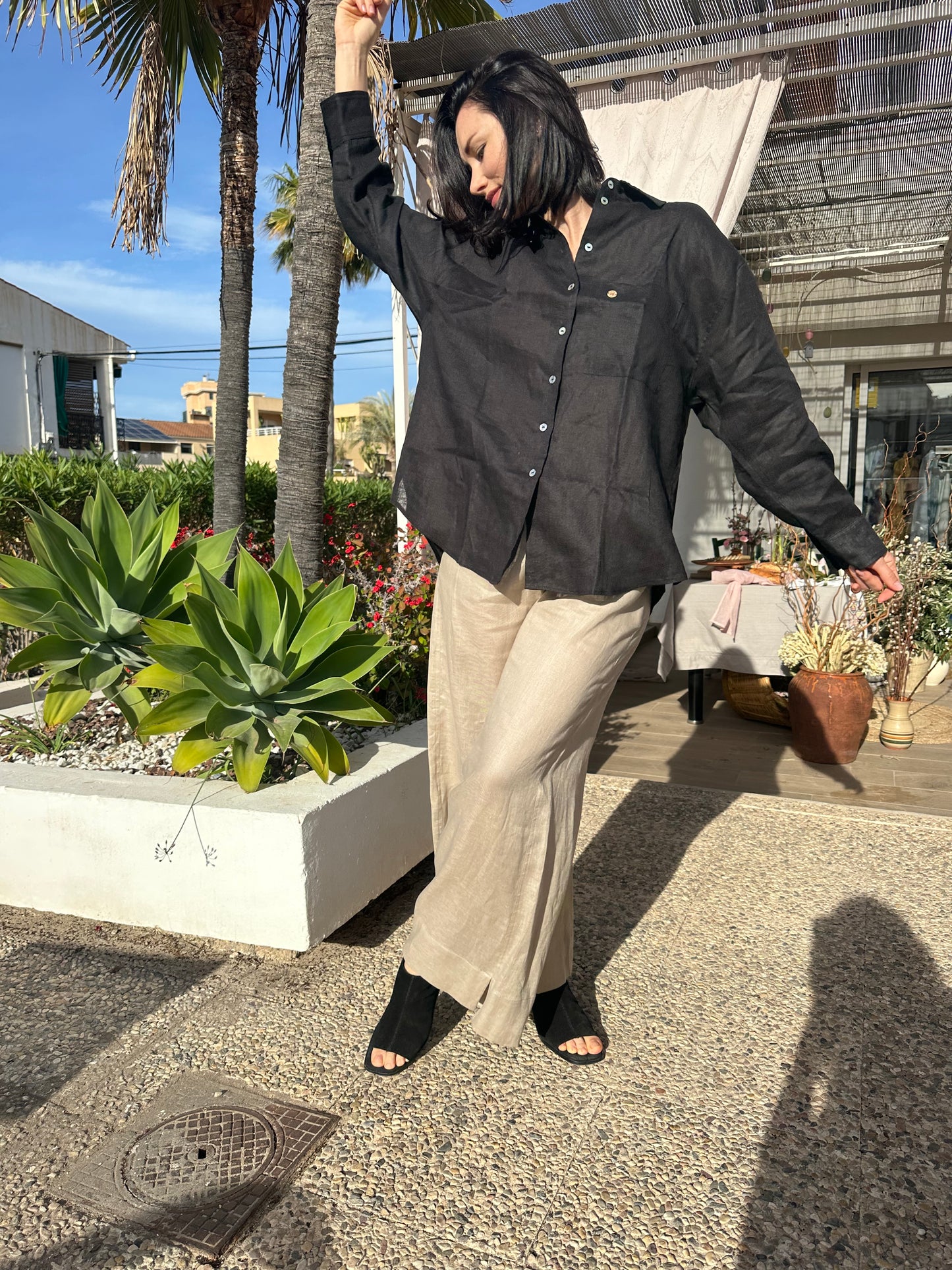 Women's linen 100% shirt in black