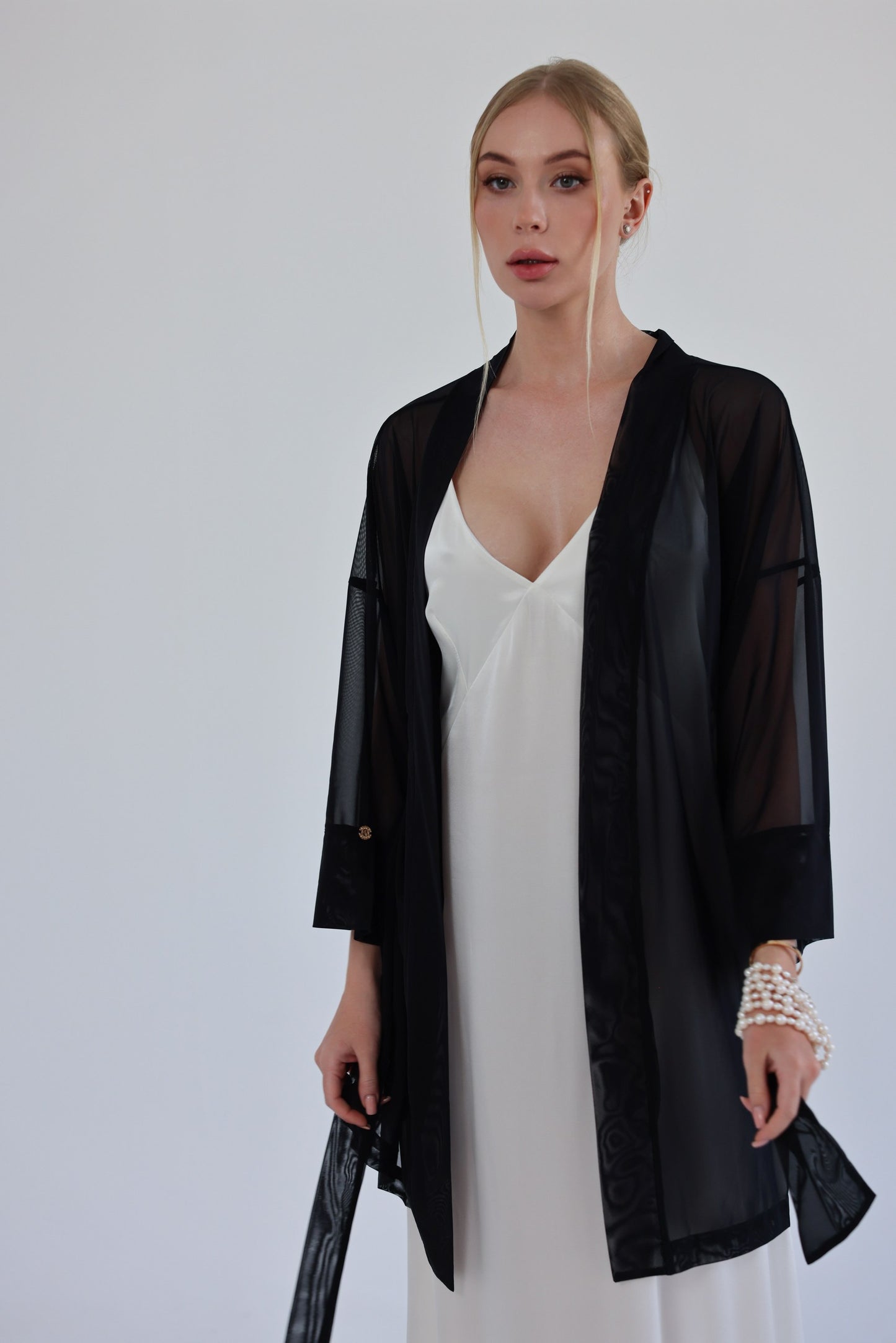 Kimono accessory, shortened, translucent elastic mesh
