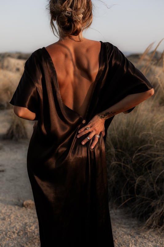 Chocolate transforming dress “Center of the sun” made of 100% viscose