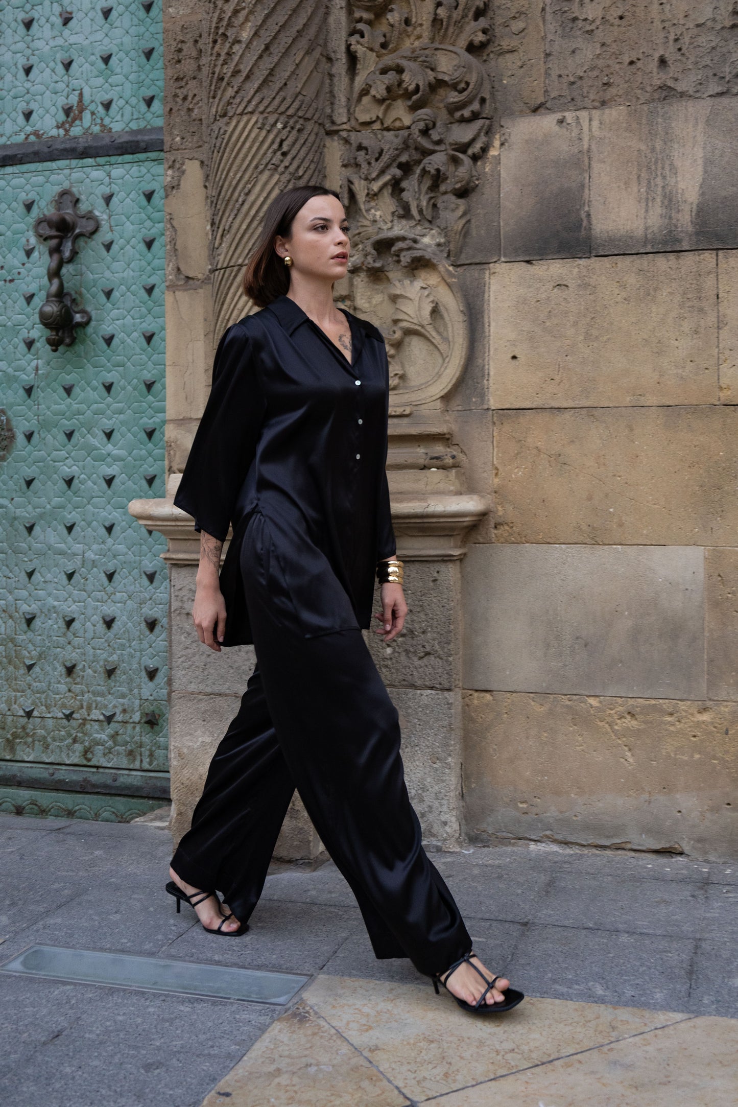 Suit, shirt and trousers, 100% silk, black