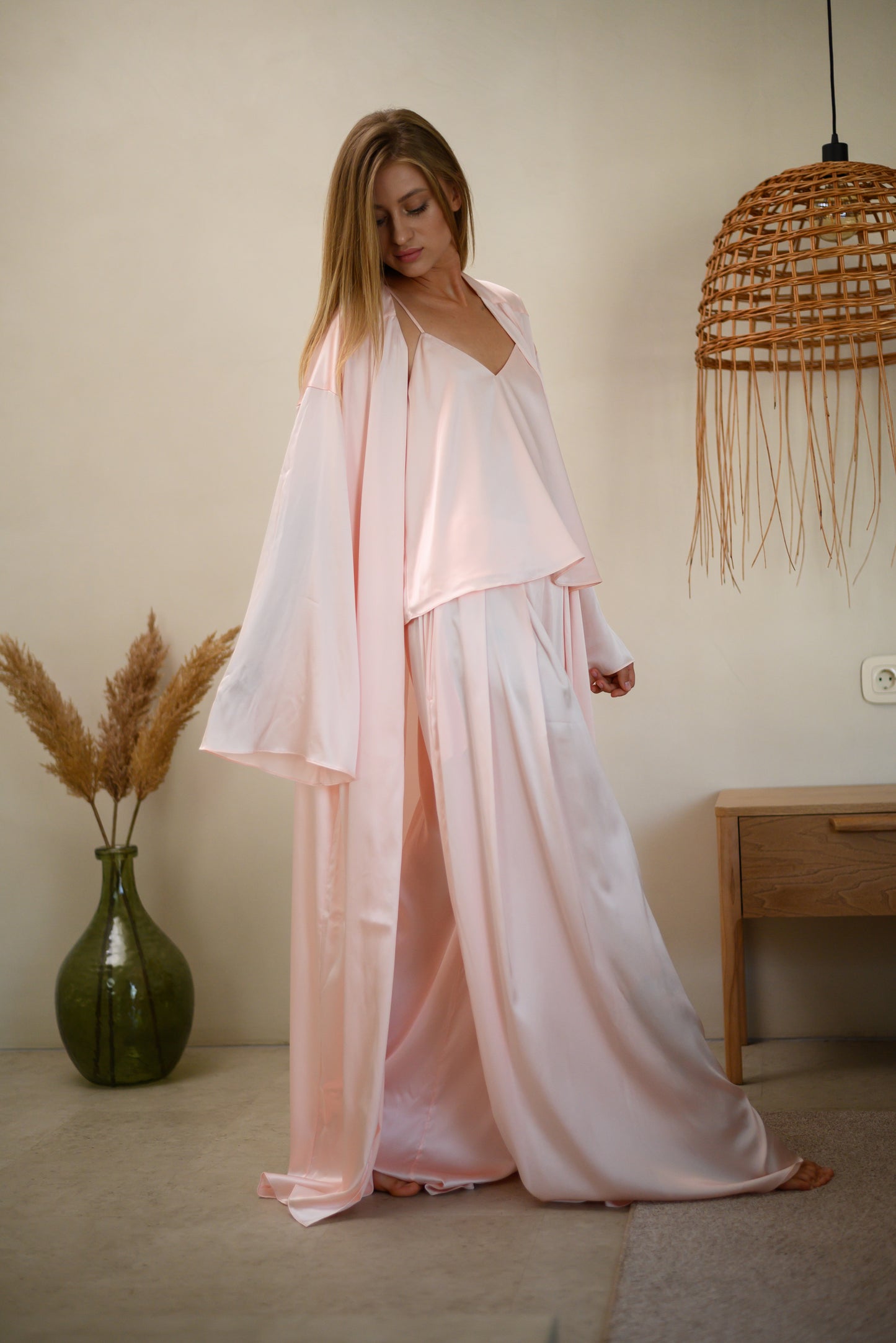 Bohema kimono trench coat made of 100% Italian silk with a belt, pink